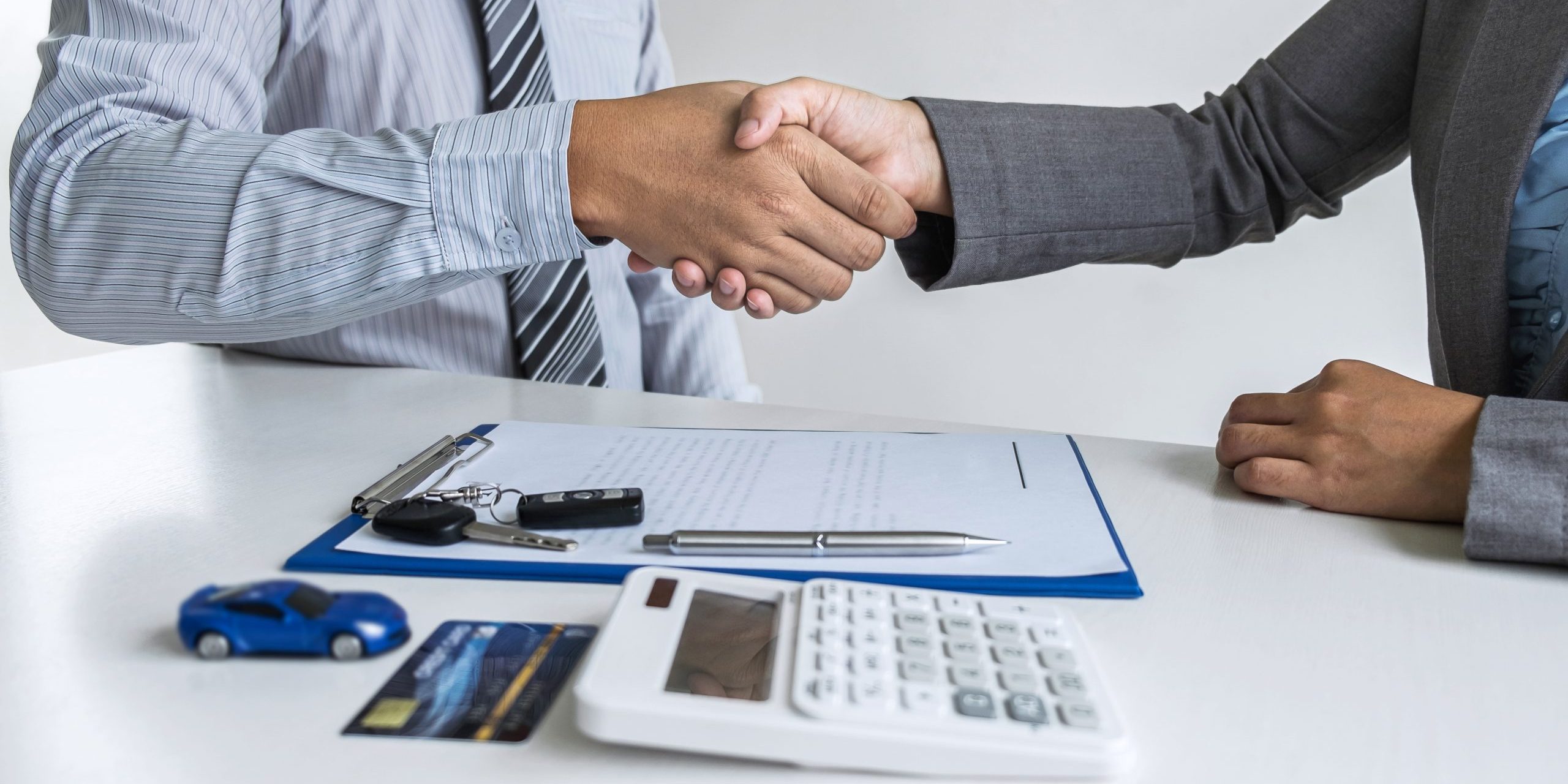 Hoe bereken je het maandelijkse financial lease bedrag van een bedrijfswagen?